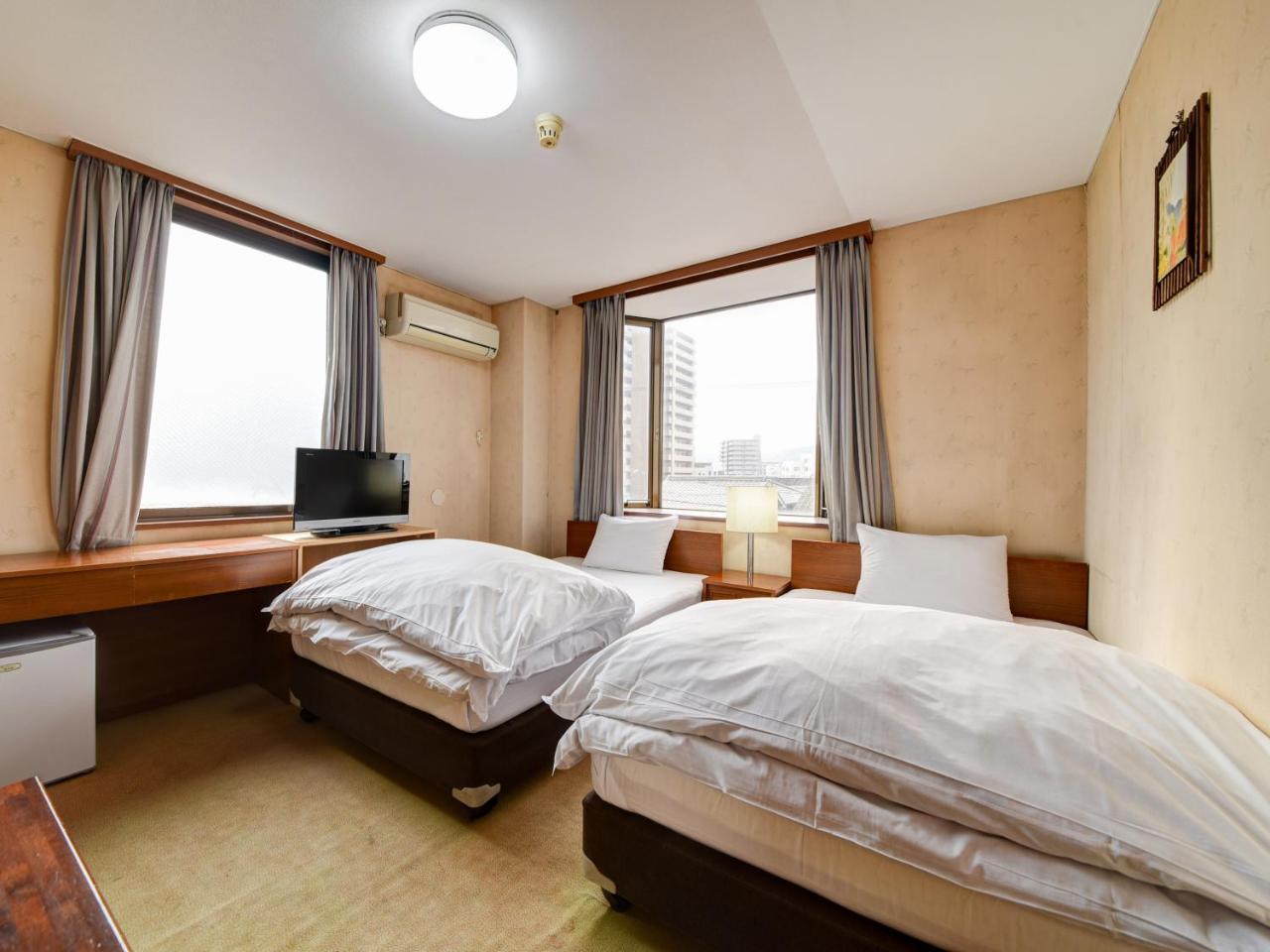 Green Business Hotel Fukuyama Zewnętrze zdjęcie